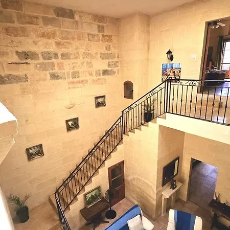 Charming Pool Side בית נופש Xagħra