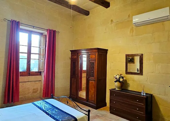 Traditional Gozo * Xaghra